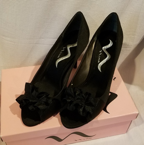 Nina Fulvia Black Dress Shoes - Picture 4 of 8